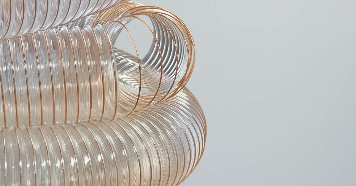 Mangueira com espiral de aço vs sem espiral vantagens e aplicações